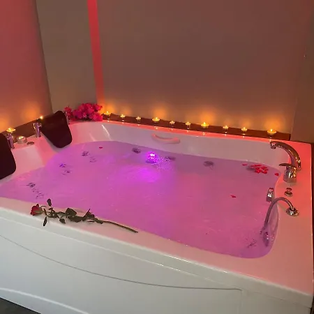Lotus In Camli Village, Jacuzzi And Pool 빌라 *